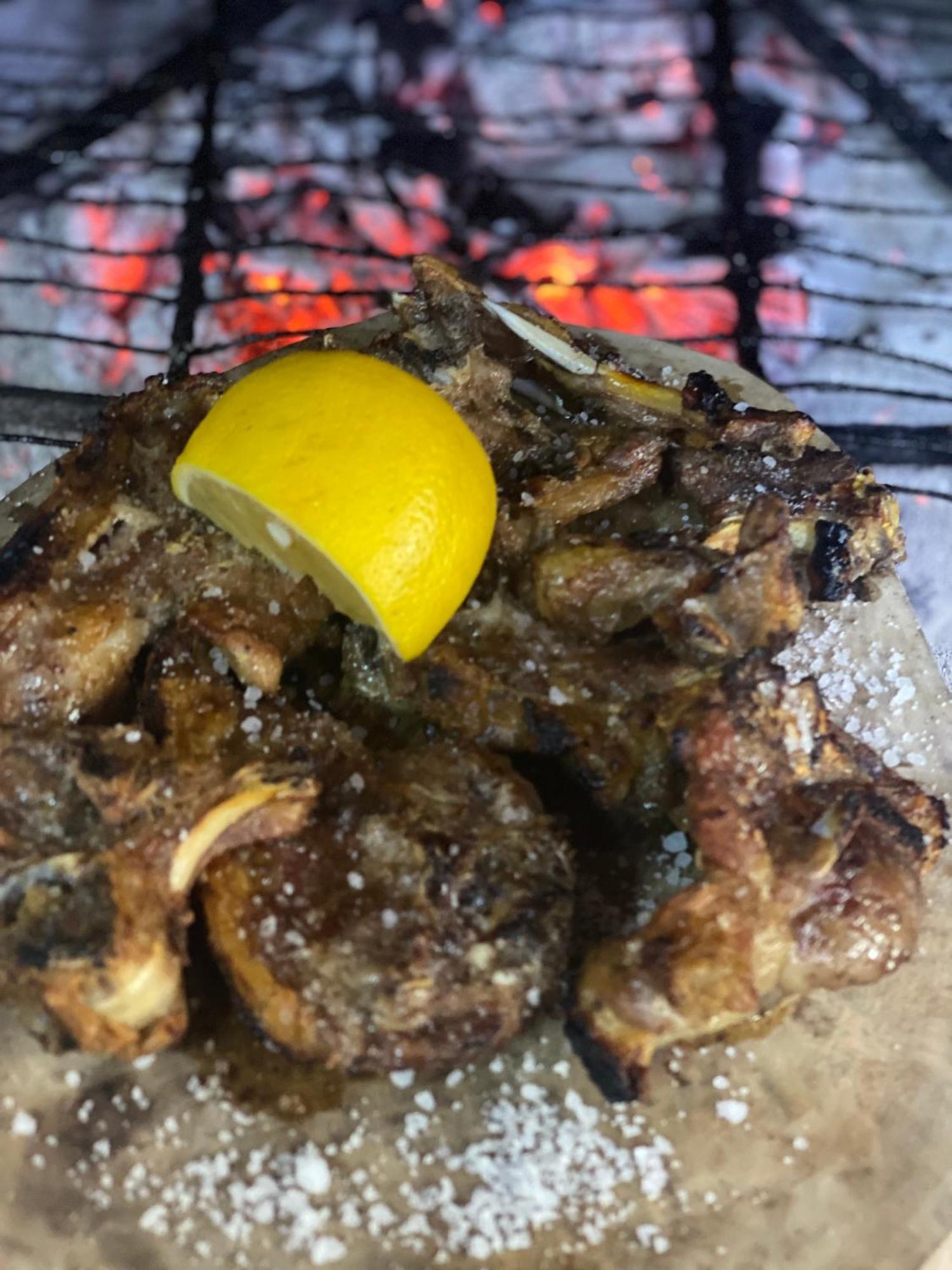 Vila Disha Tiranë Luaran gambar